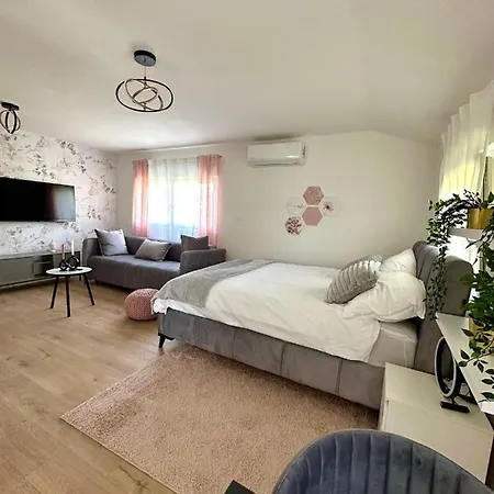 Zagreb City Center Apartments Lux Exterior photo