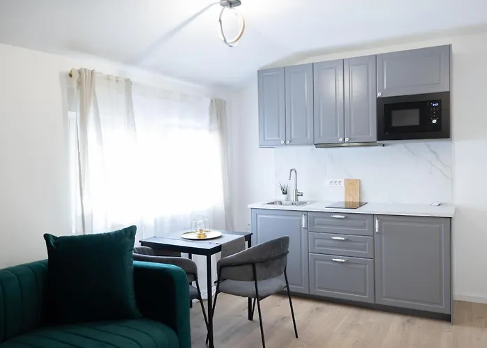 Zagreb City Center Apartments Lux